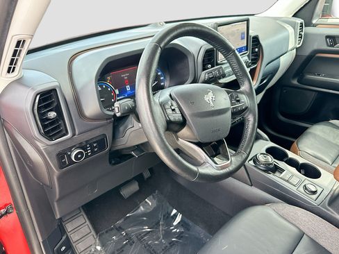 Used 2023 Ford Bronco Sport Outer Banks w/ Tech Package AWD/4WD image 9