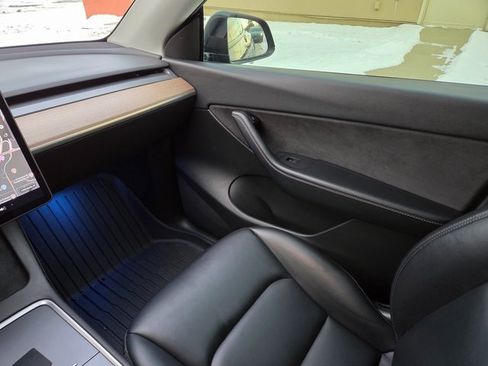 Used 2021 Tesla Model Y Long Range image 20