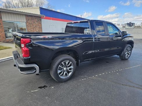 Used 2024 Chevrolet Silverado 1500 LT image 3