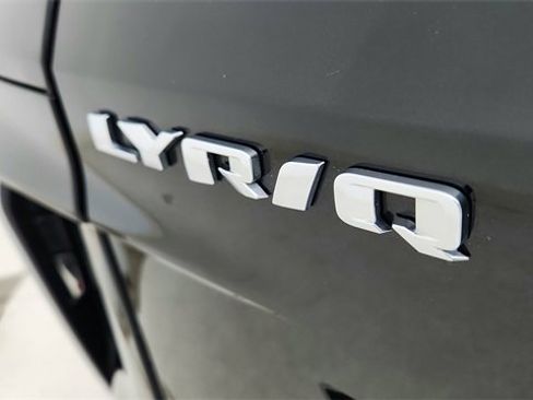 Used 2025 Cadillac Lyriq Luxury image 17