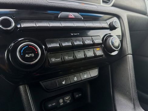 Used 2019 Kia Sportage EX w/ EX Premium Package image 18