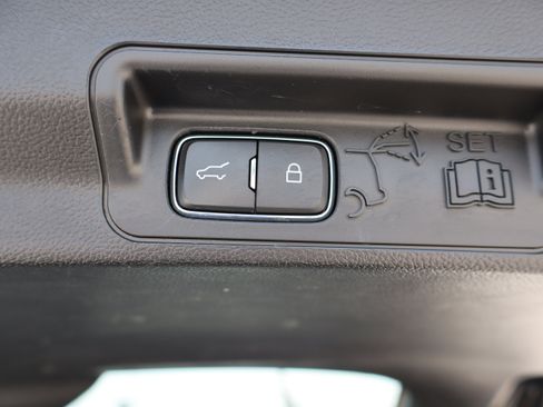 Used 2023 Ford Explorer XLT w/ Equipment Group 202A image 29