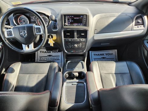 Used 2018 Dodge Grand Caravan GT FWD image 16