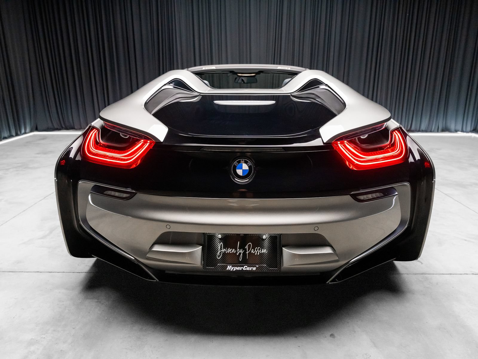 Used 2019 BMW i8 Roadster AWD/4WD image 14
