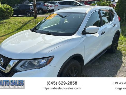 Used 2017 Nissan Rogue S AWD/4WD image 1