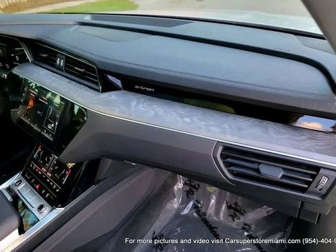 Used 2021 Audi e-tron Premium Plus w/ Premium Plus Package image 43