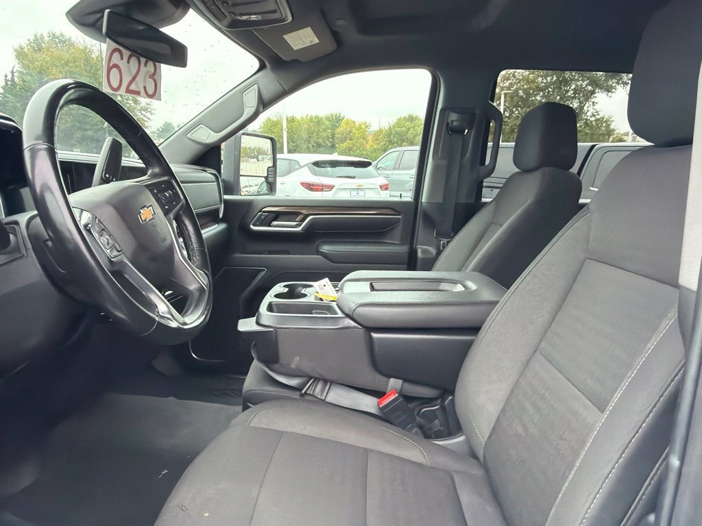 Used 2025 Chevrolet Silverado 2500 LT w/ Convenience Package AWD/4WD image 11