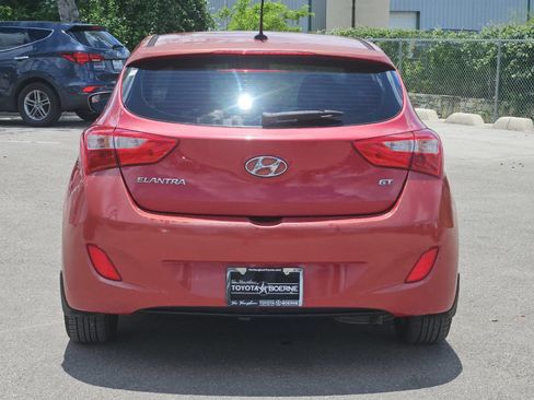 Used 2015 Hyundai Elantra GT FWD image 4