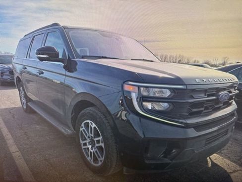 Used 2025 Ford Expedition Max Active image 12