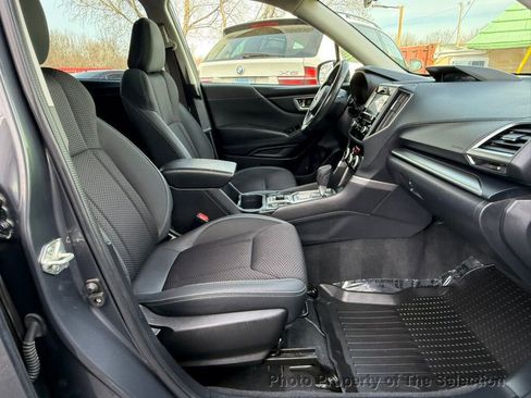 Used 2022 Subaru Forester Premium image 39