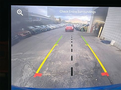 Used 2025 Jeep Compass Latitude image 13