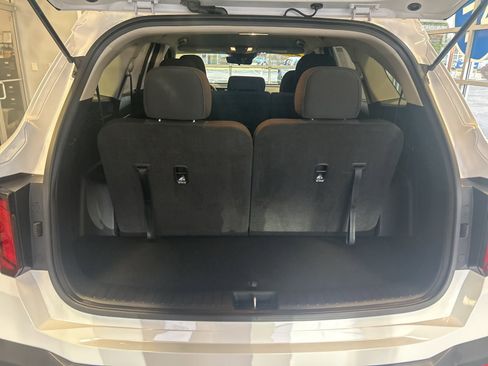Used 2025 Kia Sorento LX image 10