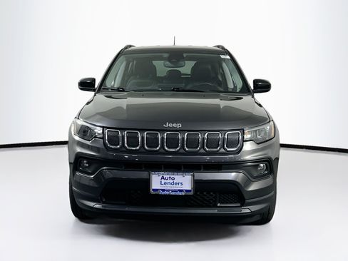 Used 2022 Jeep Compass Latitude AWD/4WD image 2
