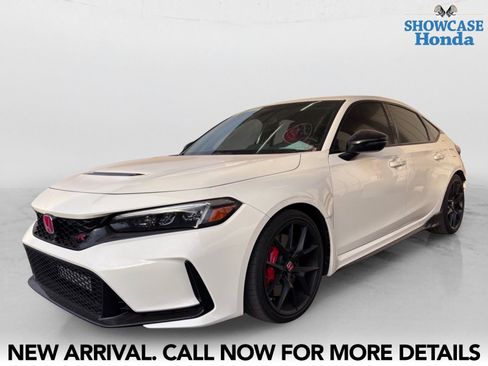 Used 2024 Honda Civic Type R image 2