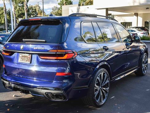Used 2023 BMW X7 M60i w/ Executive Package image 6