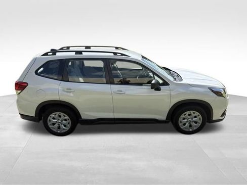 Used 2024 Subaru Forester AWD/4WD image 2