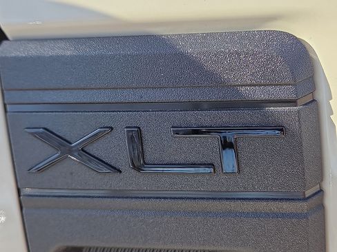 New 2025 Ford Maverick XLT w/ Black Appearance Package image 8