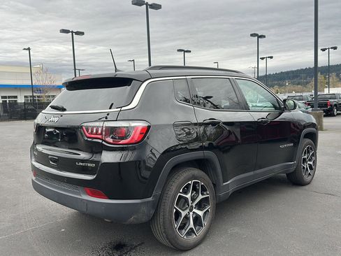 Used 2025 Jeep Compass Limited image 5