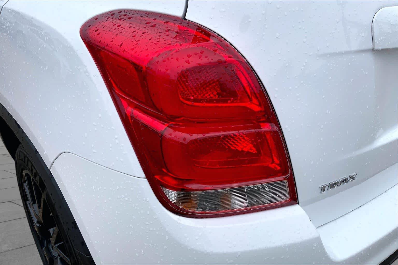 Used 2021 Chevrolet Trax LT w/ Sport Edition FWD image 27