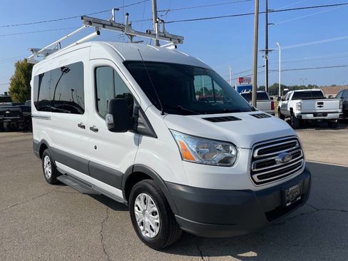 Used 2017 Ford Transit 150 XLT image 7