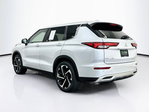 Used 2024 Mitsubishi Outlander SE AWD/4WD image 5