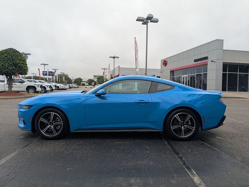 Used 2024 Ford Mustang Premium RWD image 6