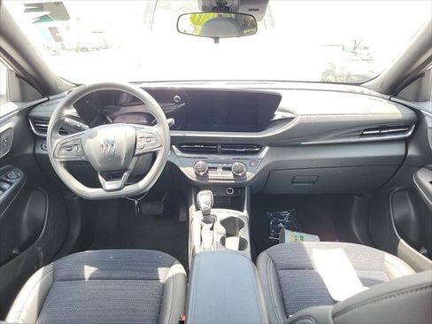 Used 2026 Buick Envista Preferred FWD image 11