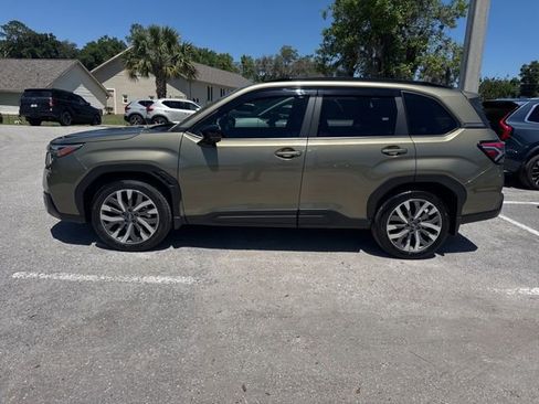 Used 2025 Subaru Forester Touring w/ Popular Package - Touring AWD/4WD image 2