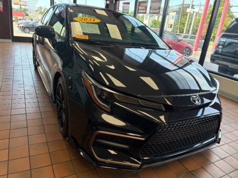 Used 2021 Toyota Corolla SE FWD image 1