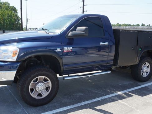 Used 2009 Dodge Ram 2500 Truck SLT w/ Trailer Tow Group AWD/4WD image 5