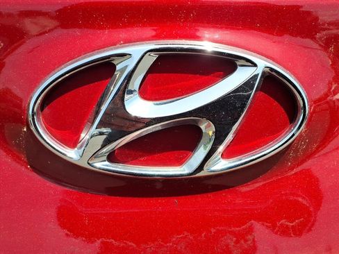 Used 2018 Hyundai Kona SE AWD/4WD image 12