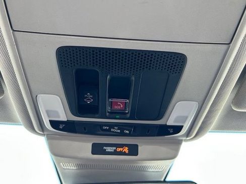 Used 2023 Honda Accord Touring image 33