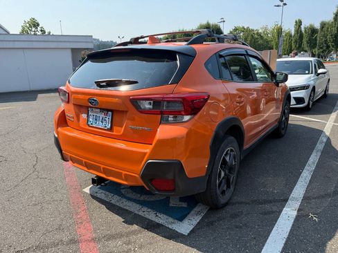 Used 2020 Subaru Crosstrek 2.0i Premium AWD/4WD image 3