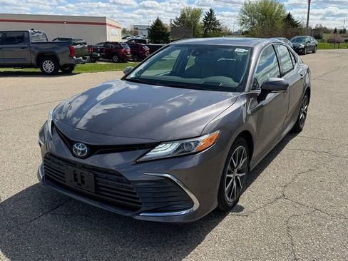 Used 2023 Toyota Camry XLE w/ Navigation Package FWD image 10