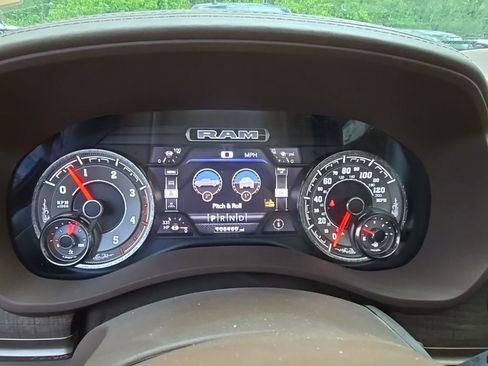 Used 2022 RAM 3500 Limited AWD/4WD image 21