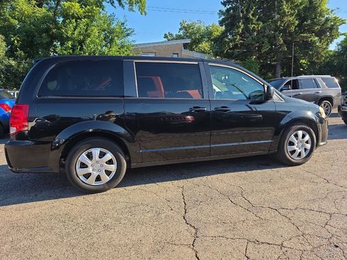 Used 2015 Dodge Grand Caravan SE w/ Quick Order Package 29E SE FWD image 9