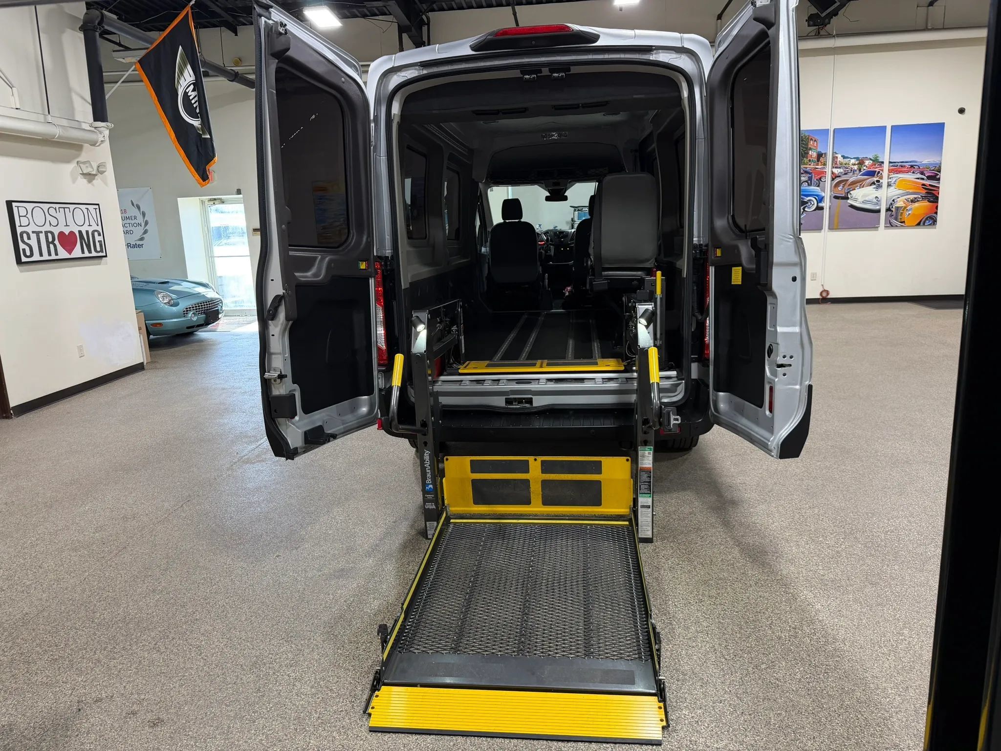 Used 2019 Ford Transit 250 148 Medium Roof RWD image 43