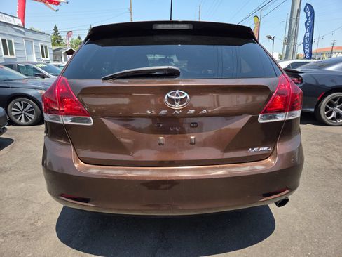 Used 2013 Toyota Venza LE AWD/4WD image 3
