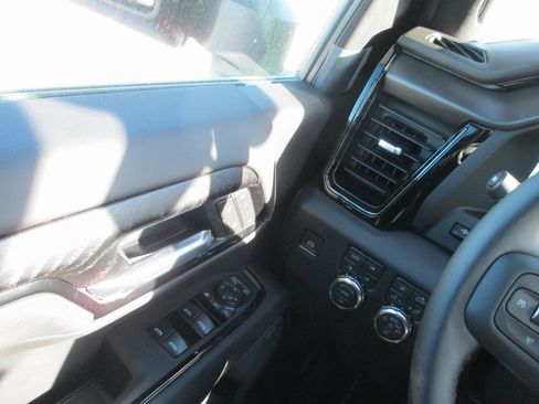 New 2026 GMC Sierra 2500 AT4X image 17