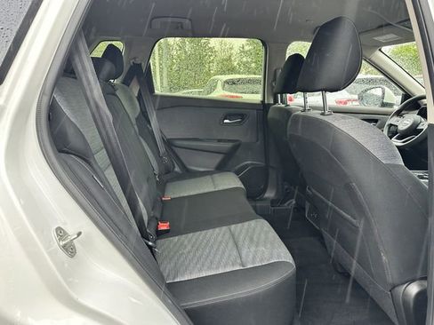 Used 2023 Nissan Rogue SV AWD/4WD image 36