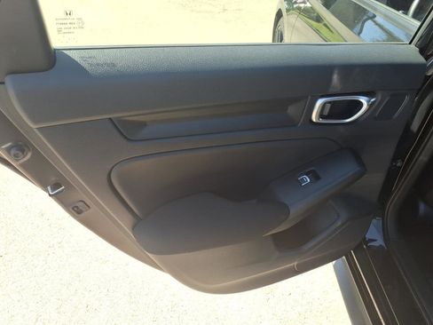 Used 2025 Honda Civic Sport image 10