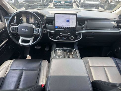 Used 2023 Ford Expedition XLT AWD/4WD image 13