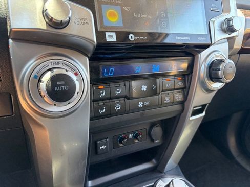 Used 2022 Toyota 4Runner Limited AWD/4WD image 9