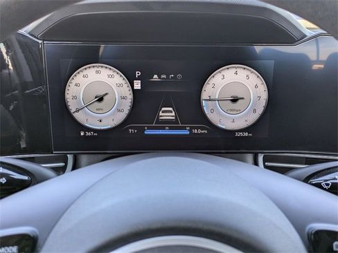 Used 2024 Hyundai Elantra SEL image 18