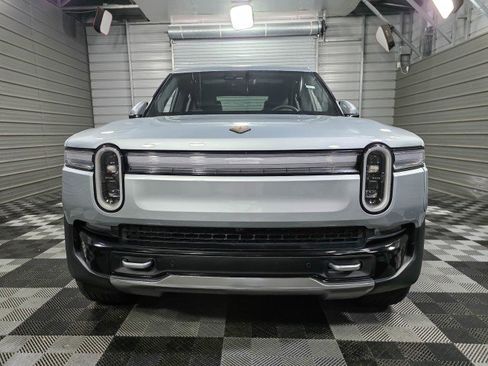Used 2025 Rivian R1T Adventure image 3