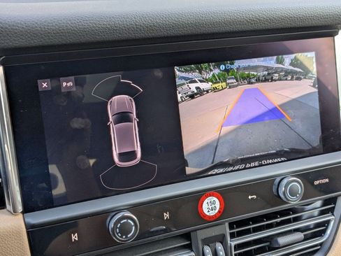 Certified 2026 Porsche Macan image 19