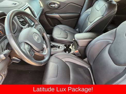Used 2021 Jeep Cherokee Latitude Lux w/ Comfort/Convenience Group AWD/4WD image 22