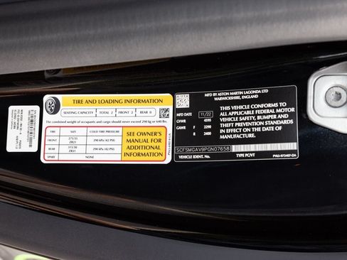 Used 2023 Aston Martin V12 Vantage RWD image 64