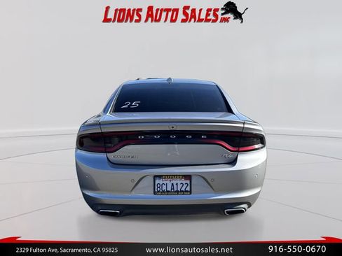 Used 2018 Dodge Charger R/T w/ Plus Group RWD image 6