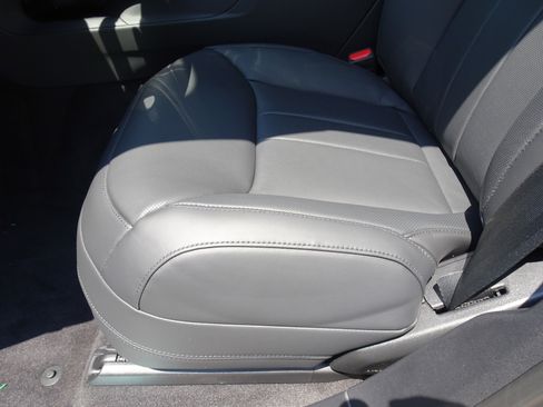 New 2025 Land Rover Range Rover Sport SE image 15